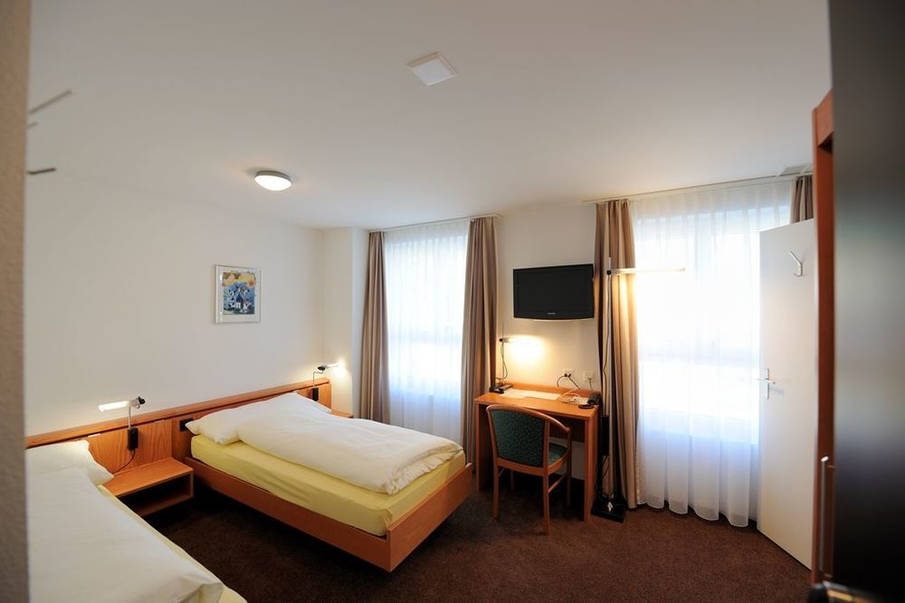 Hotel Freihof Unterägeri Zimmer foto
