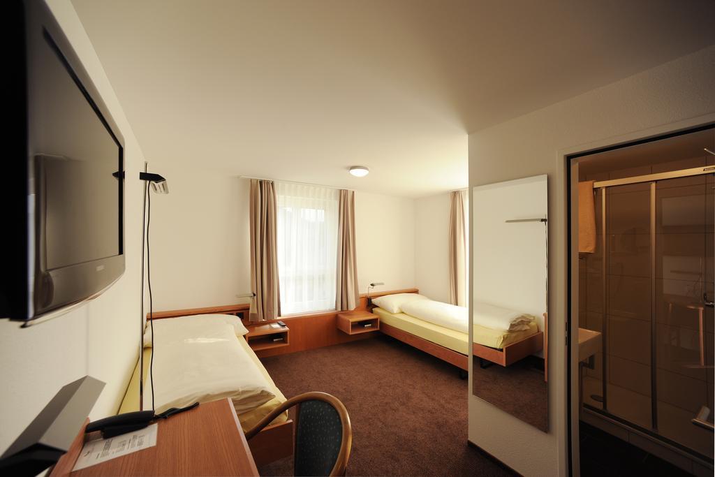 Hotel Freihof Unterägeri Zimmer foto